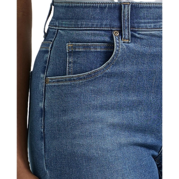 LEE Women's Ultra Lux Comfort with Flex Motion Skinny Leg Jean - Picture 2 of 5